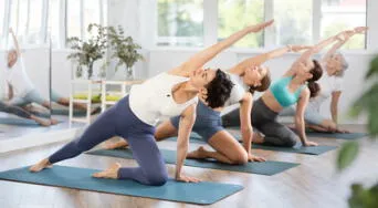Harvard revela cómo el yoga puede retrasar el envejecimiento cerebral hasta seis años