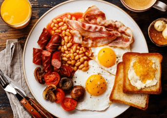 ¿Desayunar tarde afecta tu salud? Un endocrino advierte sobre los riesgos hormonales