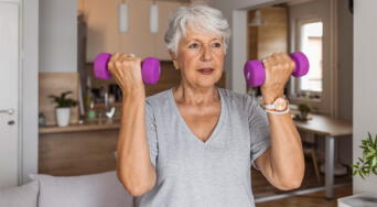 Expertos lo avalan: el entrenamiento lento ideal para ganar músculo a los 50 años