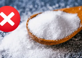 Esto le pasa a tu cuerpo si dejas de comer sal, según expertos