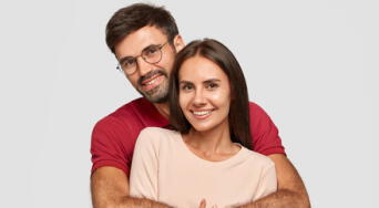 ¡Es real la conexión de pareja! La ciencia revela que sus corazones pueden latir al mismo ritmo cuando se miran a los ojos