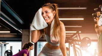 ¿Sudar es igual a quemar grasa?: mitos comunes que podrían estar saboteando tu entrenamiento
