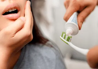 ¡Cuidado al cepillarte! Estas pastas dentales podrían causarte úlceras, advierte Indecopi