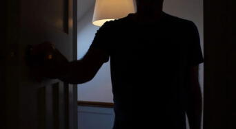 ¿Cierras la puerta de tu cuarto al dormir? Esto dice de ti la psicología