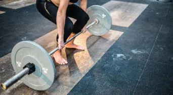 ¿Es bueno entrenar descalzo? Esto es lo que dice la ciencia