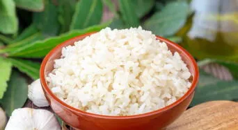 ¿Cómo preparar arroz blanco bajo en calorías? Receta saludable y recomendaciones de expertos para disfrutar sin culpa
