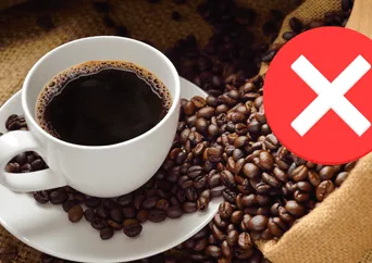 Alerta sanitaria: café conocido es retirado del mercado por riesgo de “perforación intestinal”