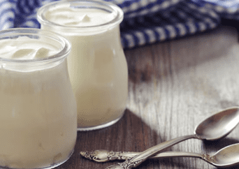 Esto es lo que realmente hace el yogur griego en tu cuerpo, según expertos