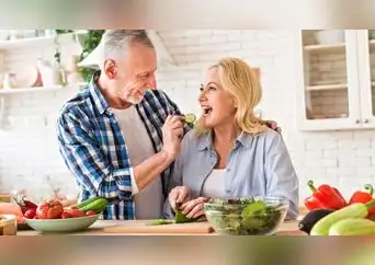 Evita estos 5 alimentos si ya pasaste los 65 años, según expertos Evita estos 5 alimentos si ya pasaste los 65 años, según expertos