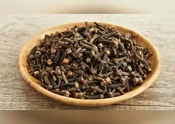 Propiedades del clavo de olor: para qué sirve y cómo incluirlo en tu alimentación Propiedades del clavo de olor: para qué sirve y cómo incluirlo en tu alimentación