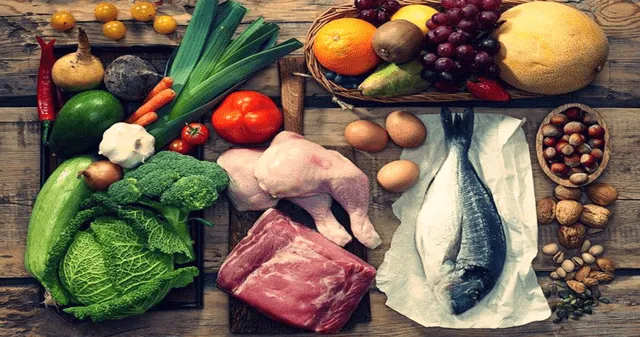 Una alimentación equilibrada y rica en proteínas es clave para fortalecer los músculos y mejorar la firmeza de la piel en los brazos. Una alimentación equilibrada y rica en proteínas es clave para fortalecer los músculos y mejorar la firmeza de la piel en los brazos.