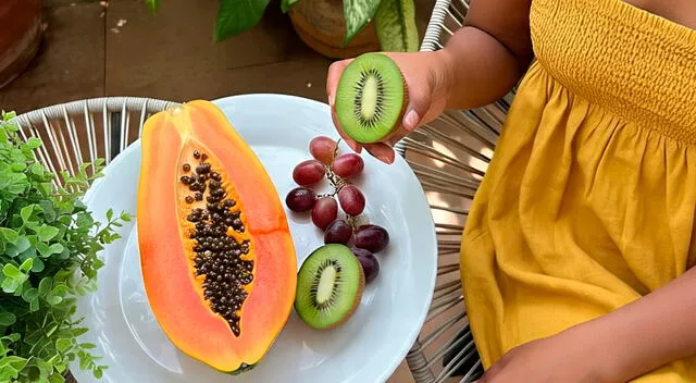 Incluir estas frutas en tu alimentación diaria puede contribuir significativamente a aliviar los síntomas de la colitis y gastritis. Incluir estas frutas en tu alimentación diaria puede contribuir significativamente a aliviar los síntomas de la colitis y gastritis.
