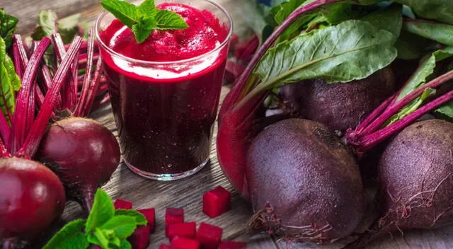 La beterraga es una verdura que puede ser mezclada con frutas para maximizar sus beneficios. Foto: composición GLR/difusión La beterraga es una verdura que puede ser mezclada con frutas para maximizar sus beneficios. Foto: composición GLR/difusión