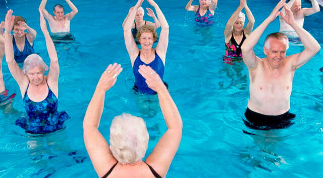 La natación también es excelente para mejorar la coordinación corporal. La natación también es excelente para mejorar la coordinación corporal.