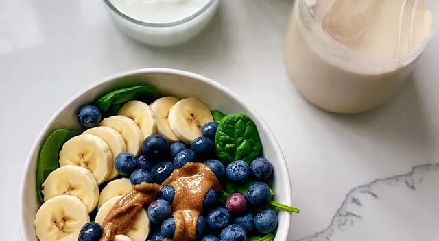 Frutas como los arándanos y las fresas aportan antioxidantes clave que ayudan a proteger la memoria y la función cerebral. Frutas como los arándanos y las fresas aportan antioxidantes clave que ayudan a proteger la memoria y la función cerebral.