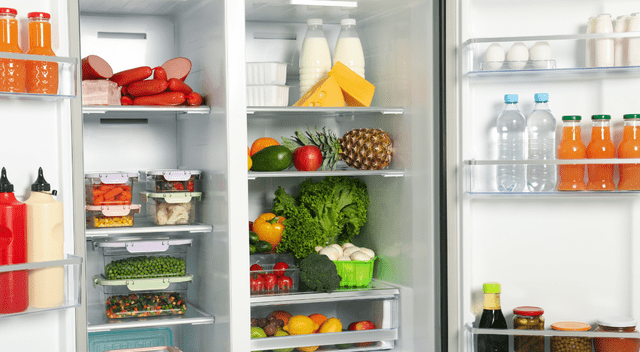 Los alimentos ultraprocesados como los congelados pueden superar los 1000 miligramos de sodio por porción, lo que aumenta el riesgo de hipertensión y enfermedades renales. Los alimentos ultraprocesados como los congelados pueden superar los 1000 miligramos de sodio por porción, lo que aumenta el riesgo de hipertensión y enfermedades renales.