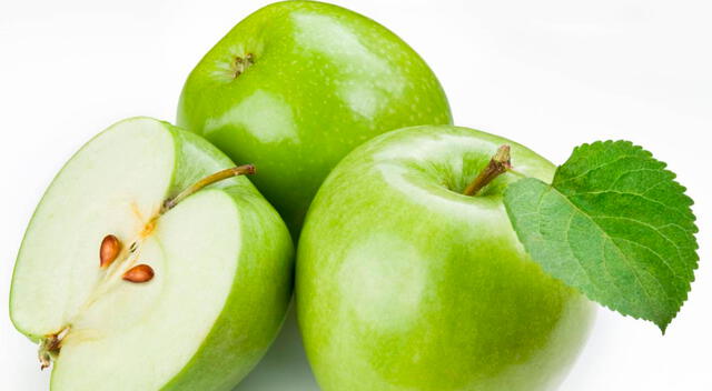 La manzana verde es rica en pectina y fibra soluble, lo que ayuda a regular el tránsito intestinal y eliminar toxinas del cuerpo. La manzana verde es rica en pectina y fibra soluble, lo que ayuda a regular el tránsito intestinal y eliminar toxinas del cuerpo.