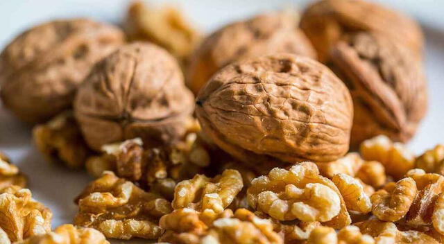 Un puñado de nueces al día puede aportar compuestos con efectos antiinflamatorios y protectores frente al cáncer de colon. Un puñado de nueces al día puede aportar compuestos con efectos antiinflamatorios y protectores frente al cáncer de colon.