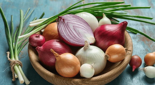 Consumida cruda, la cebolla potencia sus beneficios digestivos y depurativos. Consumida cruda, la cebolla potencia sus beneficios digestivos y depurativos.