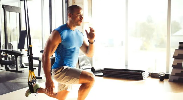 Un buen calentamiento antes del entrenamiento reduce el riesgo de lesiones musculares y mejora el rendimiento deportivo. Un buen calentamiento antes del entrenamiento reduce el riesgo de lesiones musculares y mejora el rendimiento deportivo.
