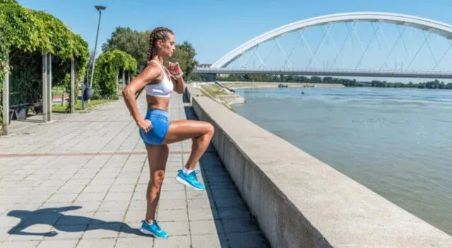 Con solo unos minutos al día, el skipping ayuda a fortalecer piernas, core y mejorar la capacidad cardiovascular de forma segura y efectiva. Con solo unos minutos al día, el skipping ayuda a fortalecer piernas, core y mejorar la capacidad cardiovascular de forma segura y efectiva.