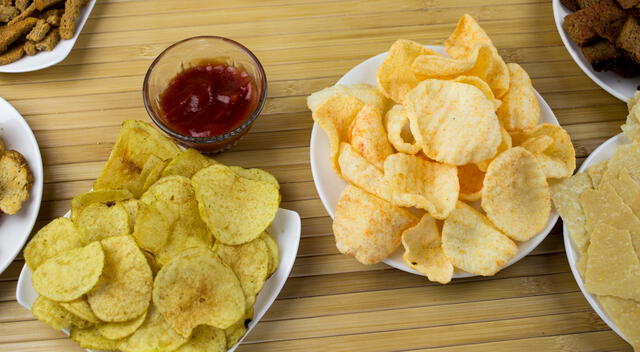 La tartrazina está presente en snacks, bebidas y golosinas de color amarillo, y su consumo frecuente puede afectar la salud. La tartrazina está presente en snacks, bebidas y golosinas de color amarillo, y su consumo frecuente puede afectar la salud.