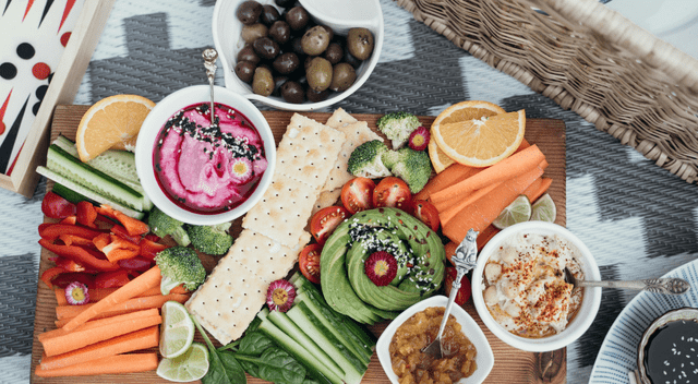 Una dieta rica en fibra y grasas saludables ayuda a revertir el hígado graso y mejora la salud metabólica. Una dieta rica en fibra y grasas saludables ayuda a revertir el hígado graso y mejora la salud metabólica.