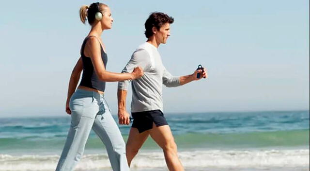 Caminar rápido puede ser un reflejo de una personalidad activa y orientada a metas, según la psicología. Caminar rápido puede ser un reflejo de una personalidad activa y orientada a metas, según la psicología.