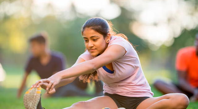 La actividad física regular ayuda a reducir la ansiedad y mejora el estado de ánimo en los adolescentes. La actividad física regular ayuda a reducir la ansiedad y mejora el estado de ánimo en los adolescentes.