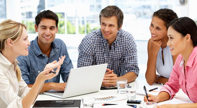 Pedir retroalimentación en el entorno laboral puede aportar claridad. Pedir retroalimentación en el entorno laboral puede aportar claridad.