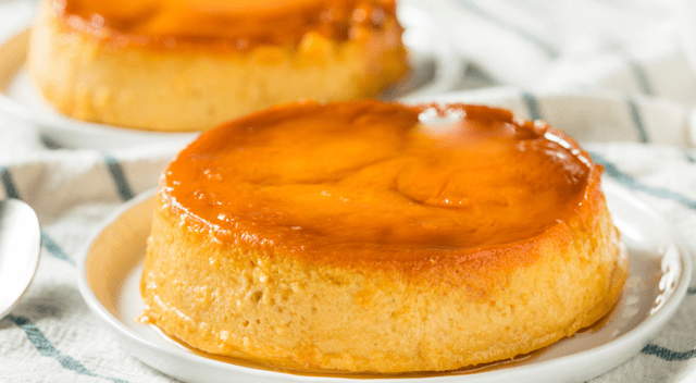 Si lo que buscas es un postre fácil, económico y lleno de sabor, esta receta de flan casero sin horno, recomendada por el cocinero Omar Fortich, es justo lo que necesitas Si lo que buscas es un postre fácil, económico y lleno de sabor, esta receta de flan casero sin horno, recomendada por el cocinero Omar Fortich, es justo lo que necesitas