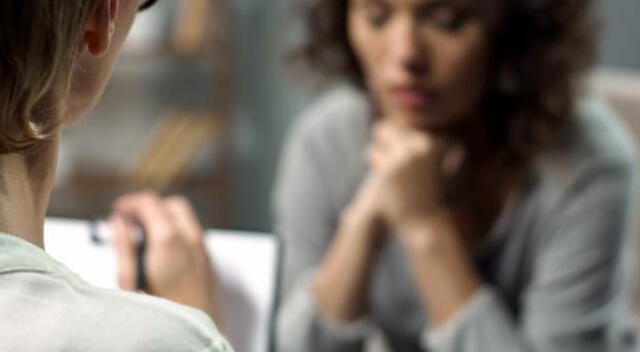 El apoyo psicológico y la resiliencia comunitaria son claves para superar las secuelas de eventos traumáticos como un terremoto. El apoyo psicológico y la resiliencia comunitaria son claves para superar las secuelas de eventos traumáticos como un terremoto.