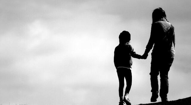 Sentimientos de abandono, pueden marcar su desarrollo afectivo de los niños. Sentimientos de abandono, pueden marcar su desarrollo afectivo de los niños.