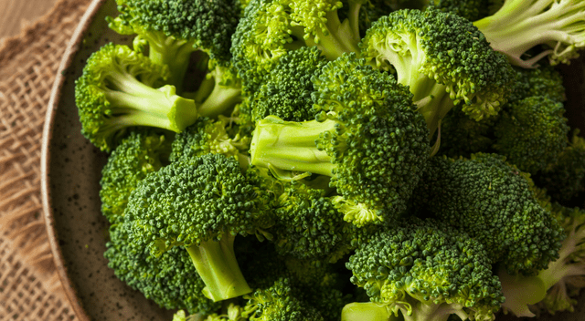 Las verduras ricas en antioxidantes, como el brócoli y la remolacha, ayudan a fortalecer el sistema inmunitario, según Harvard. Las verduras ricas en antioxidantes, como el brócoli y la remolacha, ayudan a fortalecer el sistema inmunitario, según Harvard.