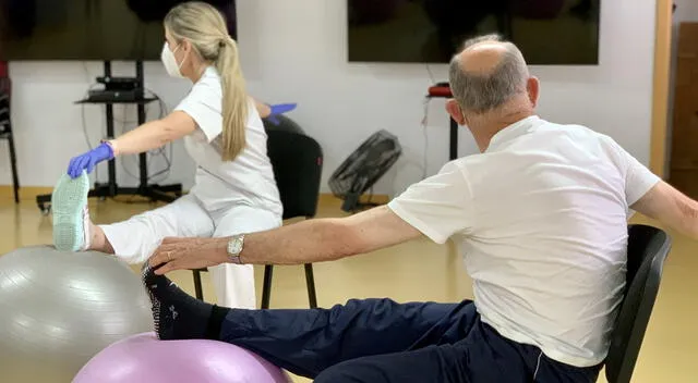 Priorizar terapias no invasivas es clave para mejorar la calidad de vida de quienes padecen artrosis de rodilla. Priorizar terapias no invasivas es clave para mejorar la calidad de vida de quienes padecen artrosis de rodilla.