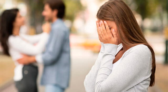 La infidelidad es una experiencia dolorosa que puede tener múltiples causas psicológicas, pero siempre deja huellas profundas en una relación. La infidelidad es una experiencia dolorosa que puede tener múltiples causas psicológicas, pero siempre deja huellas profundas en una relación.