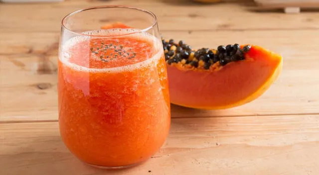 La papaína presente en la papaya favorece el proceso digestivo y aporta beneficios para la salud gástrica. La papaína presente en la papaya favorece el proceso digestivo y aporta beneficios para la salud gástrica.