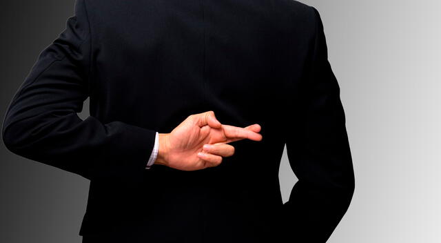 Cambios sutiles en el lenguaje corporal, contradicciones en el discurso y microexpresiones pueden ser determinantes para descubrir si alguien miente. Cambios sutiles en el lenguaje corporal, contradicciones en el discurso y microexpresiones pueden ser determinantes para descubrir si alguien miente.