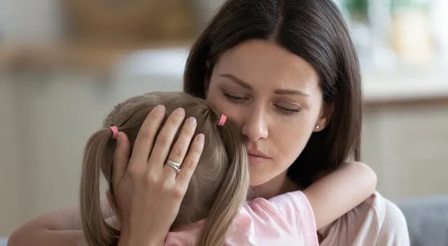 El enfrentamiento con la enfermedad de un hijo genera sentimientos intensos. El enfrentamiento con la enfermedad de un hijo genera sentimientos intensos.