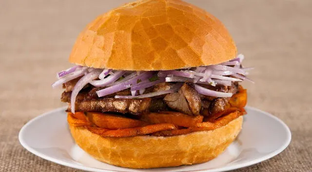 Pan con chicharrón Pan con chicharrón