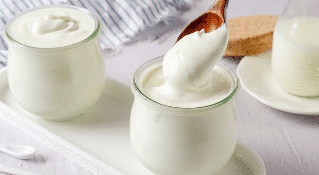 El impacto del yogur griego en la salud depende de cómo se incluya en la alimentación diaria. 