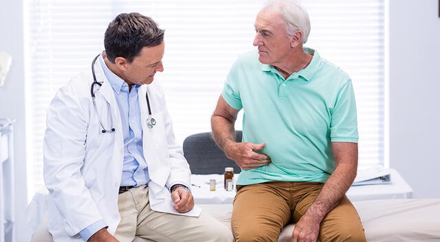 Incorporar hábitos saludables como una dieta rica en fibra y ejercicio regular ayuda a mejorar la salud digestiva en la tercera edad.