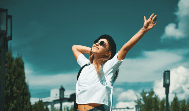 Ser feliz sin pareja no solo es posible, sino que puede lograrse si construimos vínculos significativos. Ser feliz sin pareja no solo es posible, sino que puede lograrse si construimos vínculos significativos.
