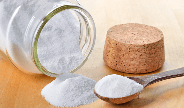 El bicarbonato de sodio y la sal gruesa combinados en un baño de pies ofrecen una limpieza profunda y natural. El bicarbonato de sodio y la sal gruesa combinados en un baño de pies ofrecen una limpieza profunda y natural.
