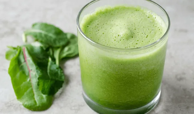 La espinaca, el pepino y la manzana verde aportan vitaminas y fibra, mientras que la proteína acelera la regeneración muscular tras el entrenamiento. La espinaca, el pepino y la manzana verde aportan vitaminas y fibra, mientras que la proteína acelera la regeneración muscular tras el entrenamiento.