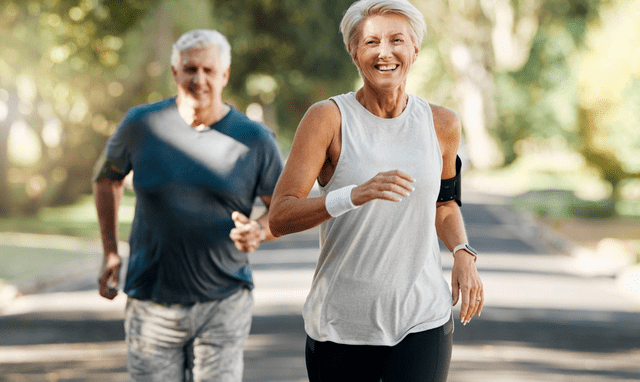 La actividad física constante es fundamental para mantener una buena salud y calidad de vida, según expertos en entrenamiento.