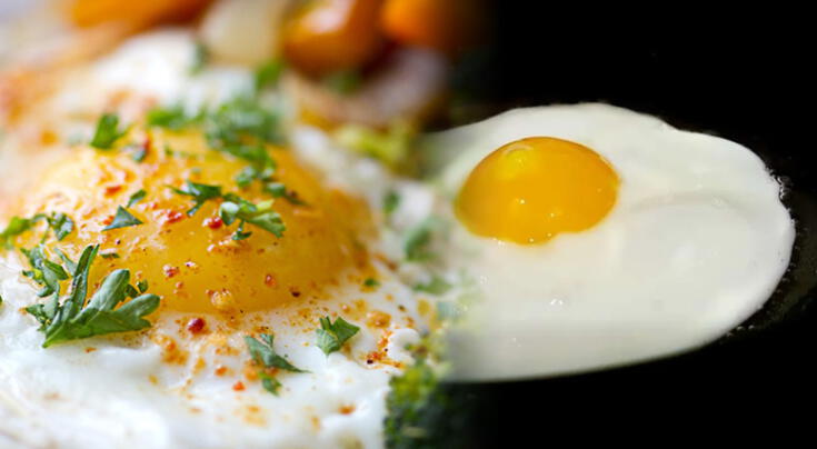 Descubre cómo preparar huevos fritos con sabor exquisito y saludables.