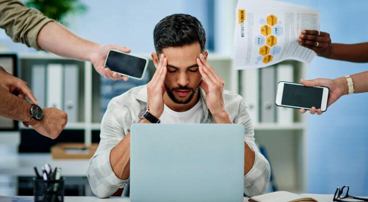 Estrés laboral: señales, efectos en la salud y consejos para manejarlo con éxito