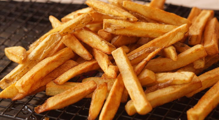 Día Mundial de la Papa Frita: conoce la receta para que salgan perfectas y los secretos para lograr el punto crocante en casa