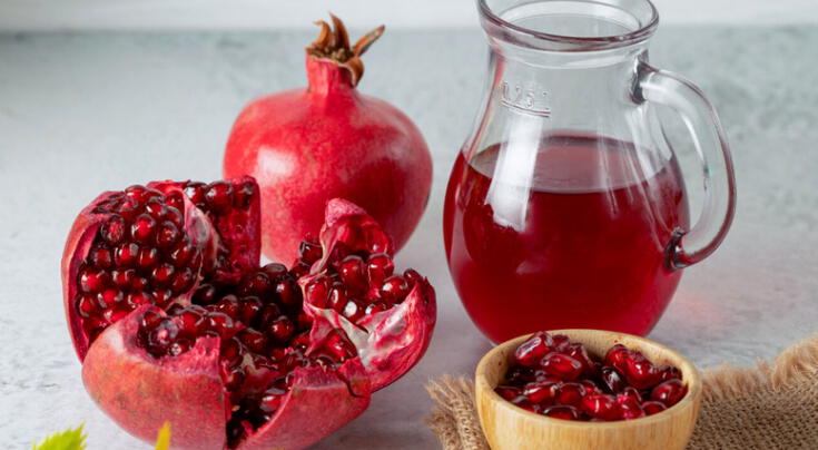 Conoce las poderosas propiedades curativas del agua de granada, según expertos